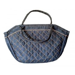 casual handbag, medium size, zipper closure,pockets1 ext and 2 inside,denim fabr