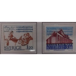 J) 1996 SWEDEN, MUSICAL NOTES, INSTRUMENTS, SET OF 2 MN