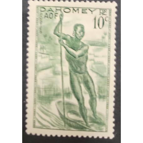 SO) LITTLE FISHERMAN IN CANOE ON STAMP OF DAHOMEY, GREEN