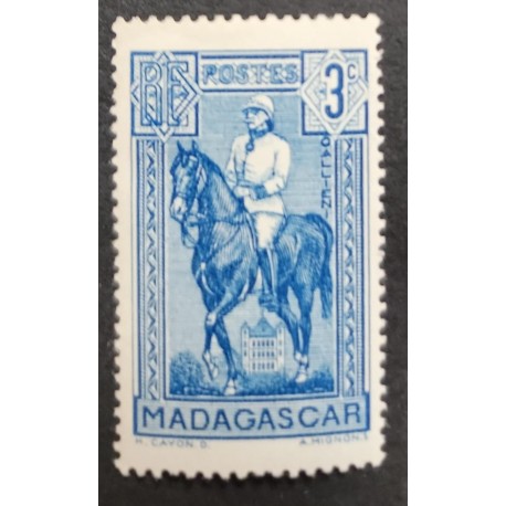 SO) MADAGASCAR, HORSE, ARCHITECTURE
