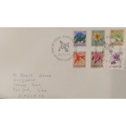 J) 1977 CANADA, FLOWER, MULTIPLE STAMPS, AIRMAIL, CIRCULATED COVER, FROM CANADA TO ENGLAND